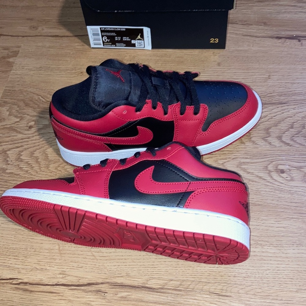 GS RETRO 1 LOW BRAND NEW